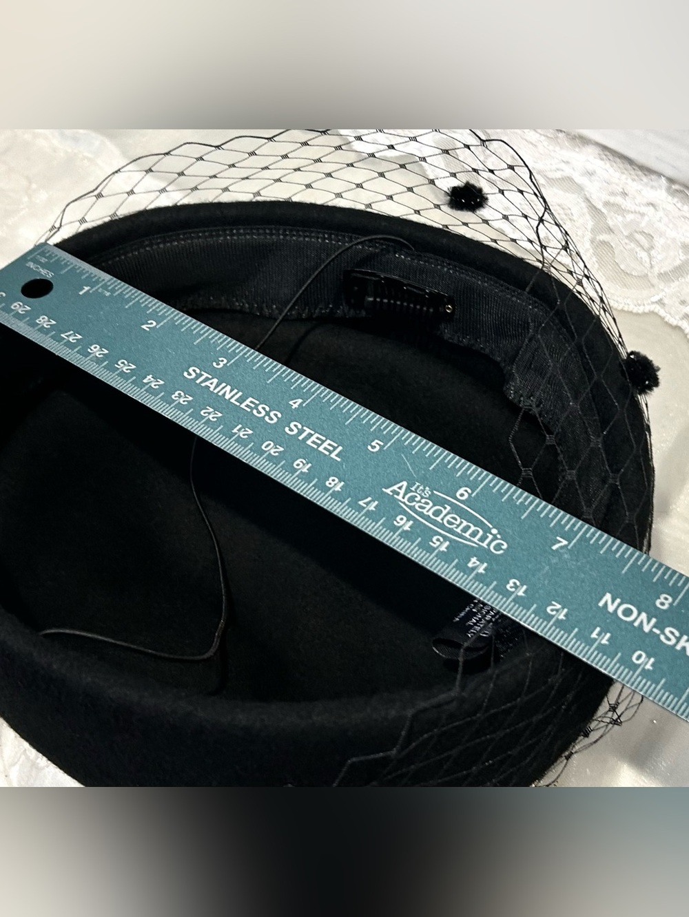 1960s Black Pillbox Hat with bow & Netted Veil Retro Goth Film Noir Femme Fatale - Picture 10 of 10
